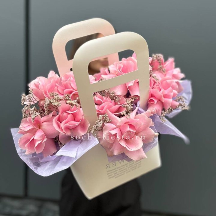 Сумочка розовых роз "Плинки" в Вологде