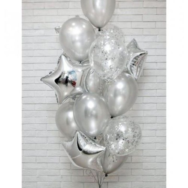 Фонтан шаров "Сильвер мун" в Вологде