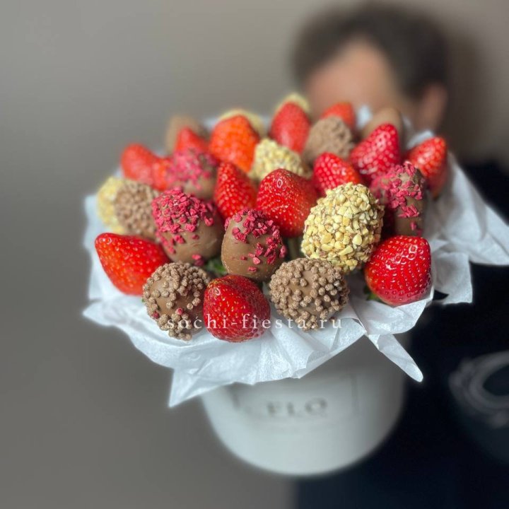 Клубника в боксе 30 ягод в Вологде