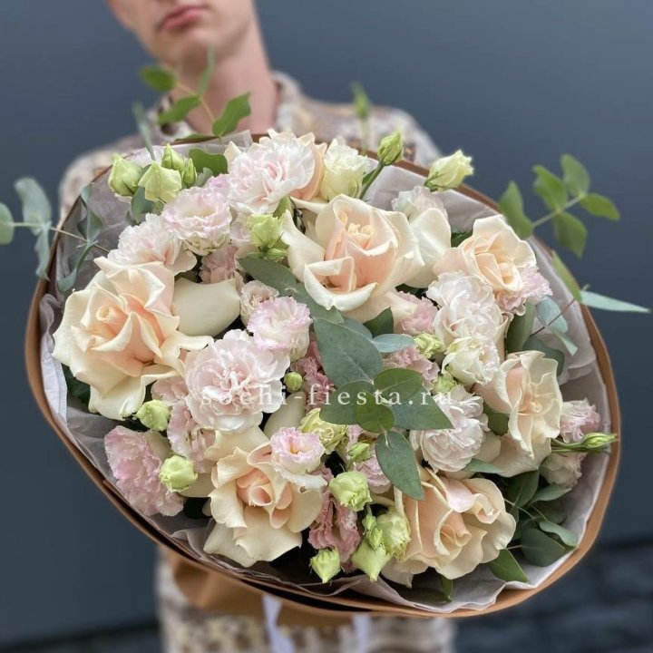  Букет кремовых роз "Мокко" в Вологде