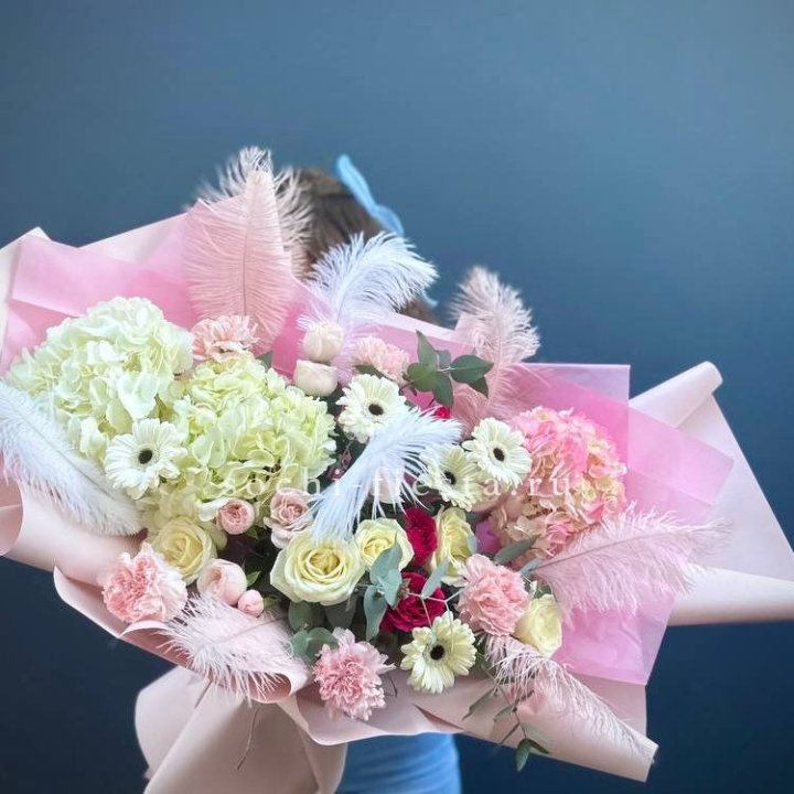 Дизайнерский букет "Валенсия-3" в Вологде