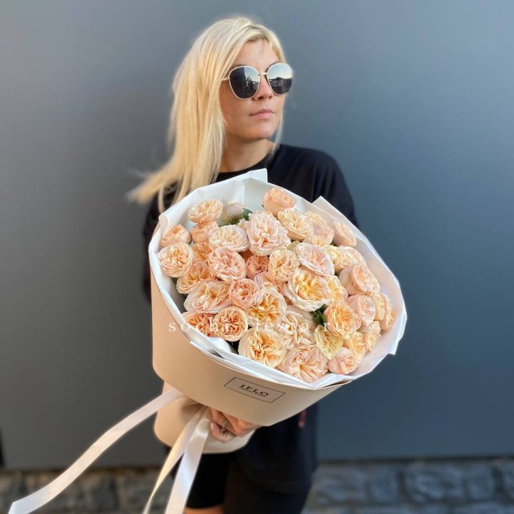 15 пионовидных роз №2 в Вологде