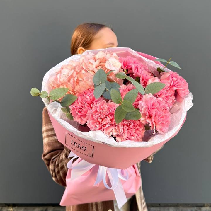 Дуо диантусы и гортензия в Вологде