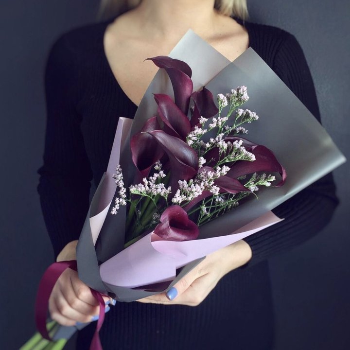 Букет фиолетовых калл в Вологде