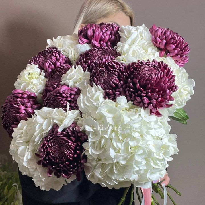 Охапка Бигуди и гортензий в Вологде