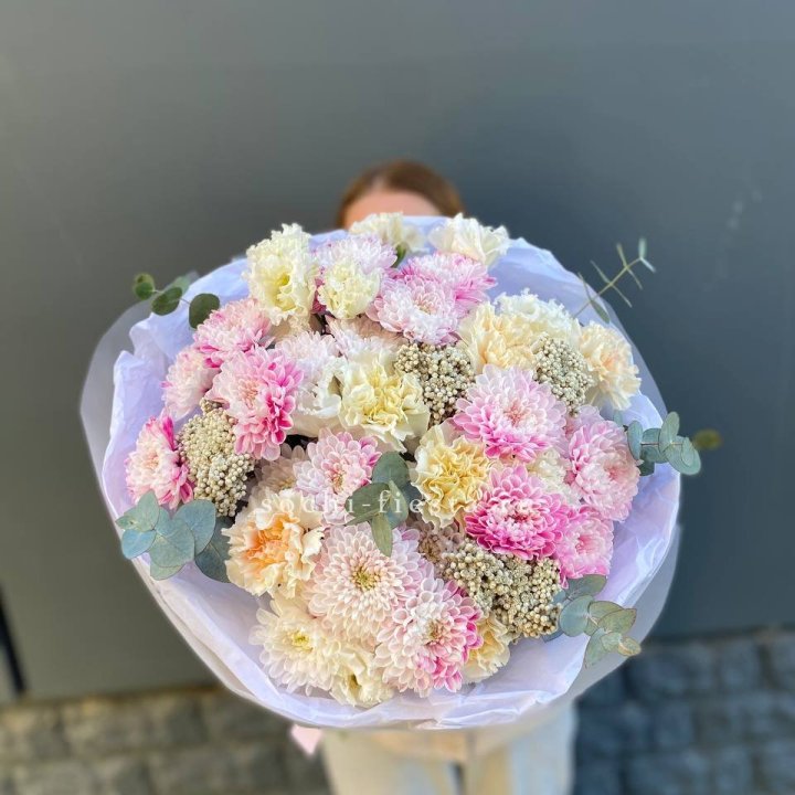 Букет из стойких цветов  в Вологде