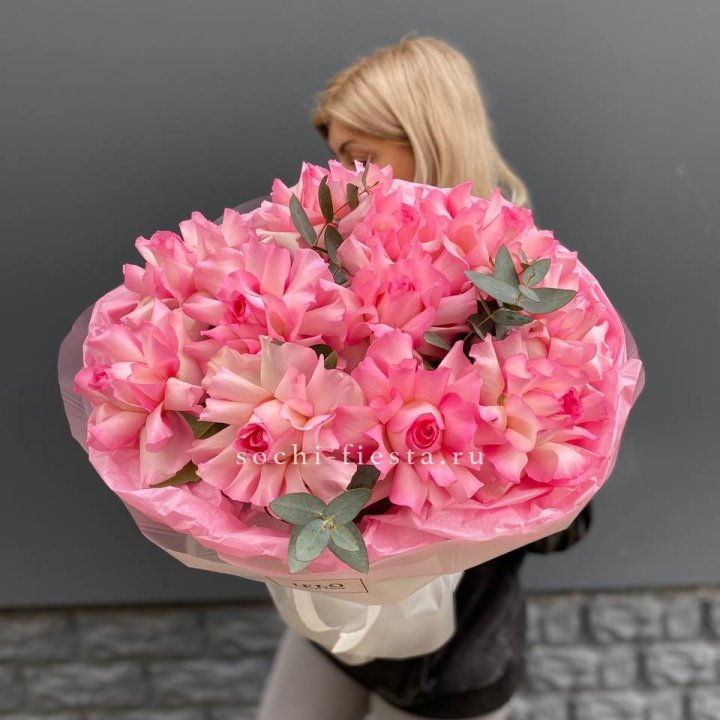 11 французских роз в Вологде