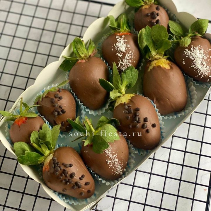 Клубника в шоколаде 10 ягод в Вологде