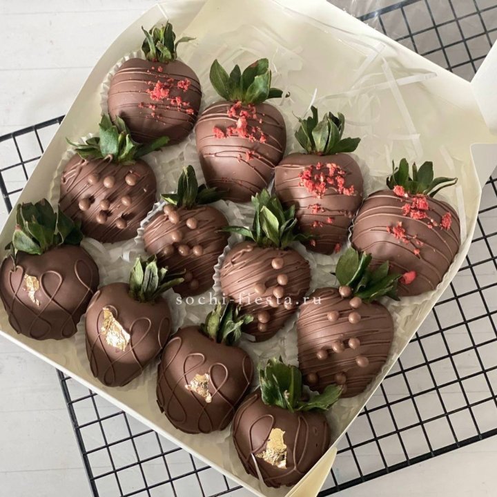 Клубника в шоколаде 12 ягод в Вологде