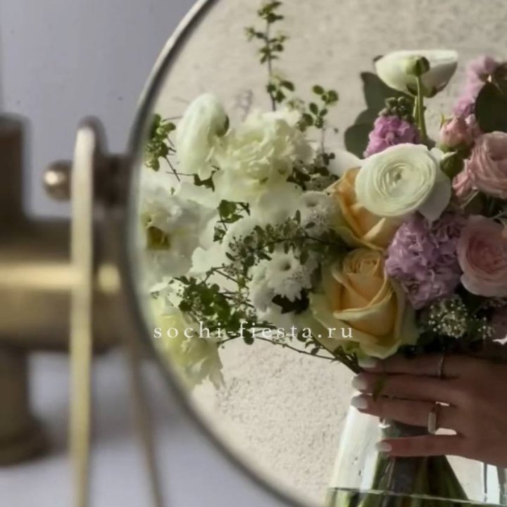 Цветочная подписка "Пакет средний" в Вологде