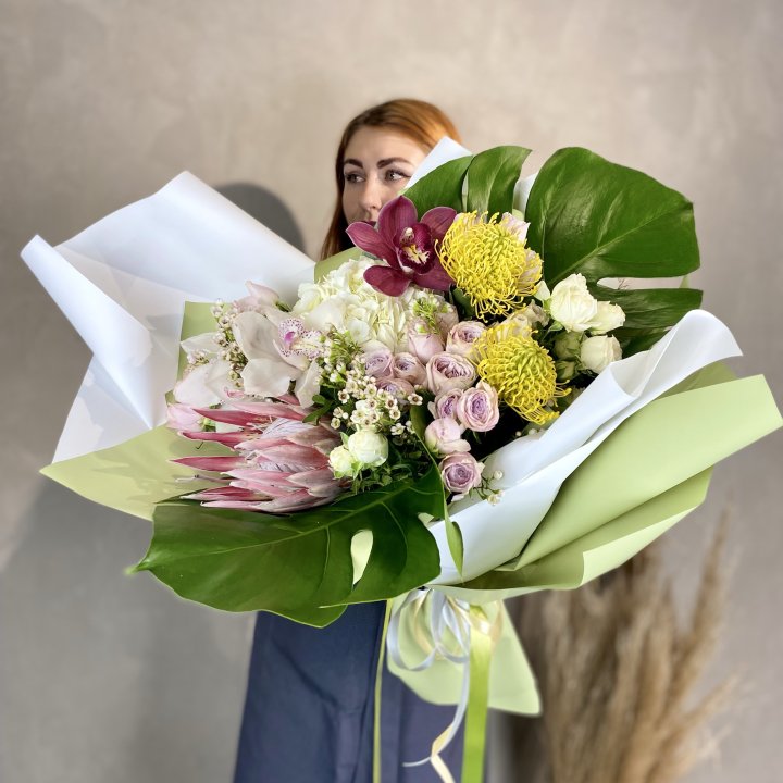 Дизайнерский букет экзотики в Вологде