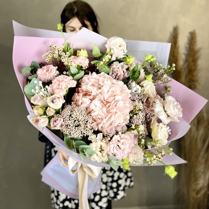 Дизайнерский букет "Трели кримс" в Вологде