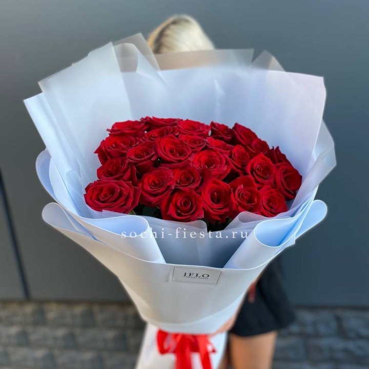 25 высоких роз  в Вологде