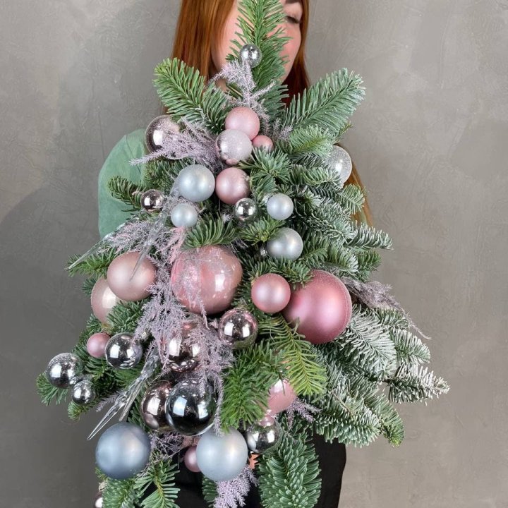 Новогодняя елочка "Розе голд" в Вологде