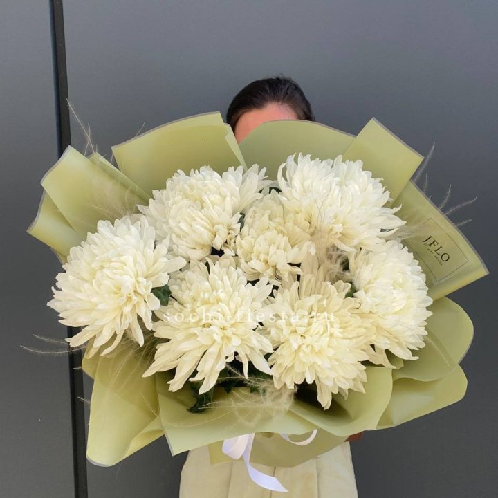 Букет одноголовых хризантем  в Вологде