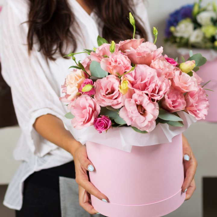 Эустома в шляпной коробке в Вологде