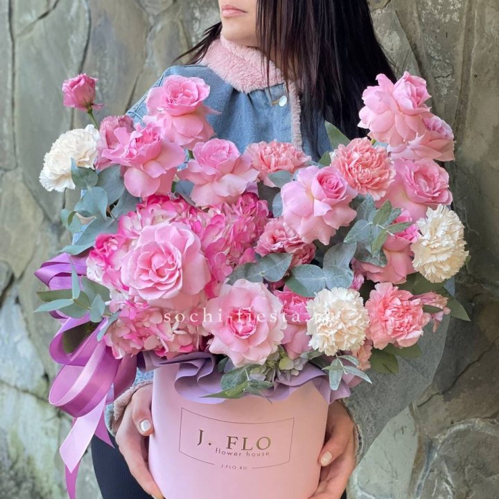 Цветочный бокс "Эсмиральда" в Вологде