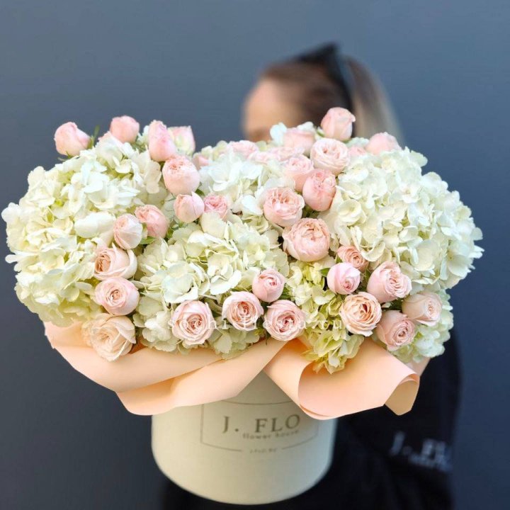 Дизайнерский бокс "Изабелла" в Вологде