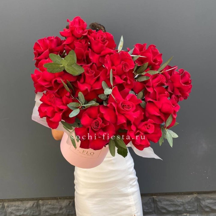 Бокс из 17 французских роз в Вологде