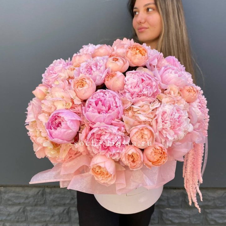 Коробка с пионами "Дабл фловер" в Вологде