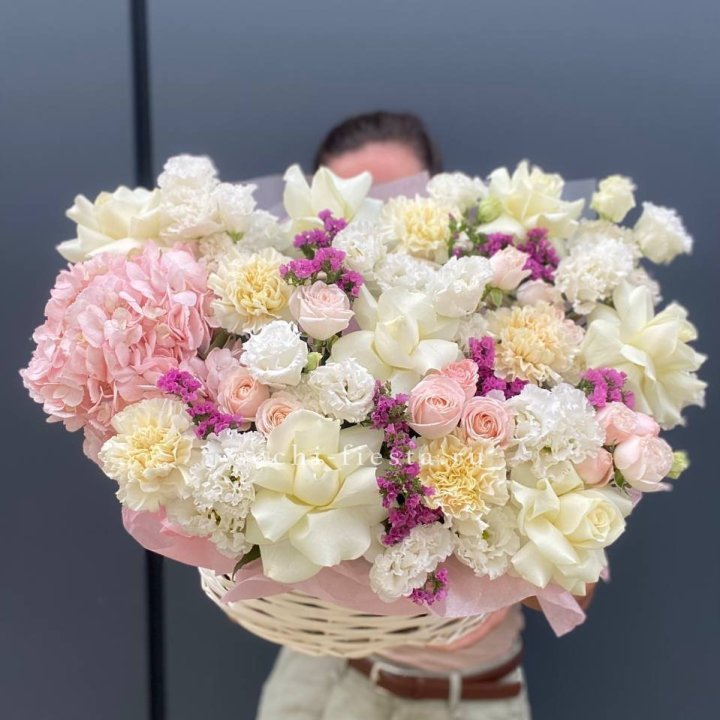 Корзина "Воздушная нежность" в Вологде