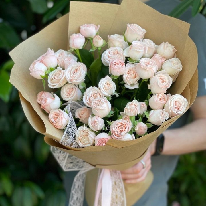 Кустовые розы букет №1 в Вологде