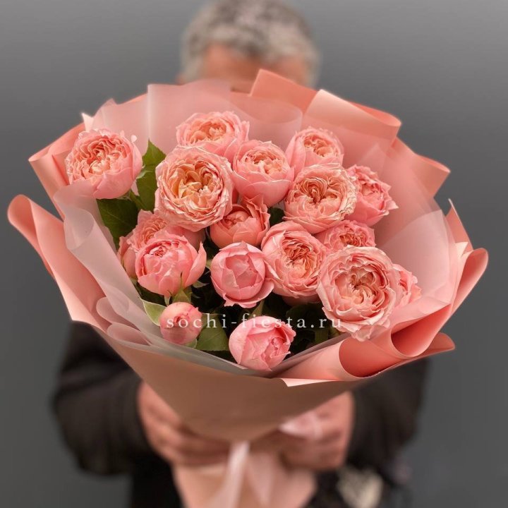 Букет комплимент из кустовых роз Джульетта в Вологде