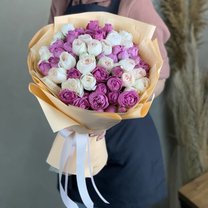 Букет кустовых роз Джулиана в Вологде