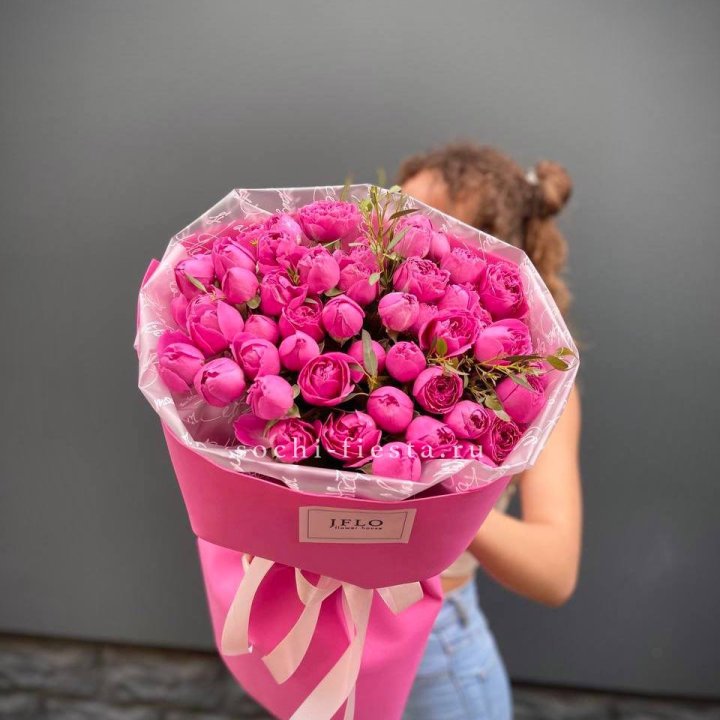 Кустовые розы букет Мисти Баблс в Вологде