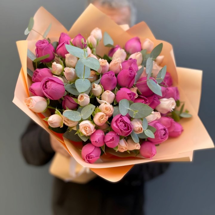 Букет кустовых роз Тендернес в Вологде