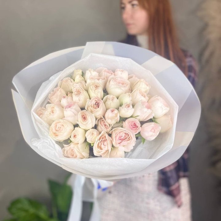 Букет кустовых роз в Вологде