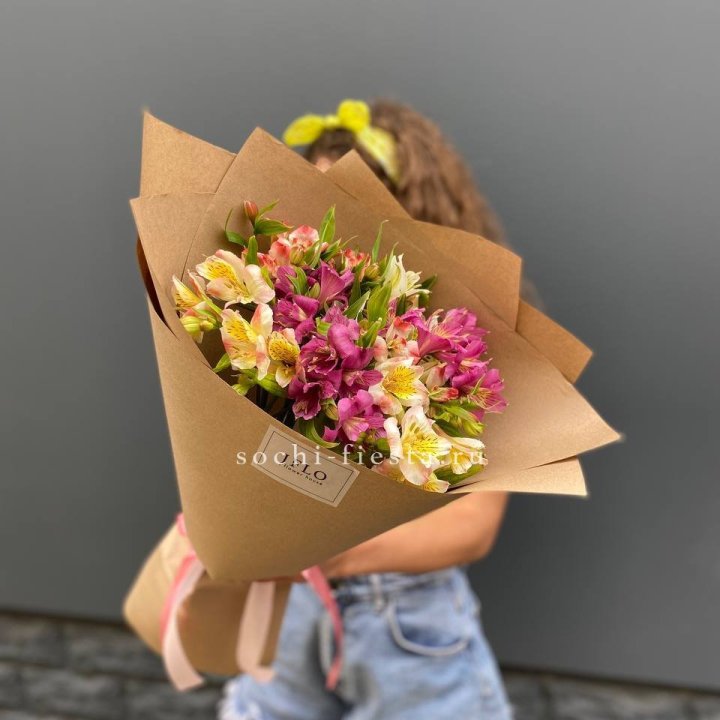 Альстромерии в крафте в Вологде