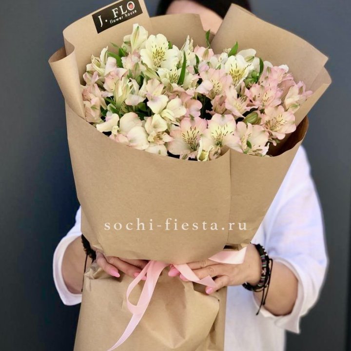 17  альстромерий в крафте в Вологде