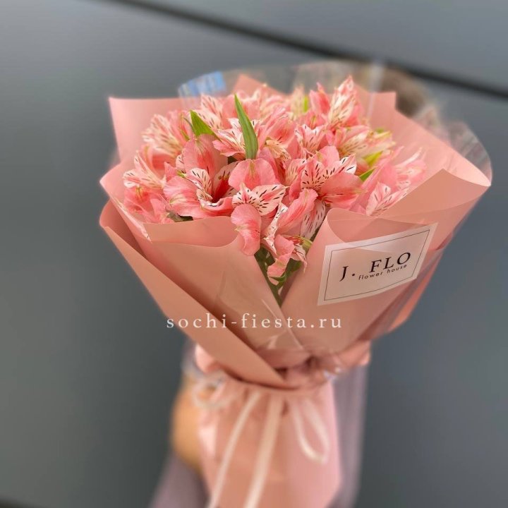 Букет альстромерий розовых в Вологде
