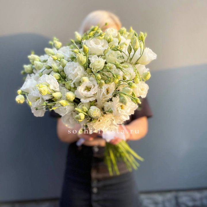 Букет эустом под ленту  в Вологде