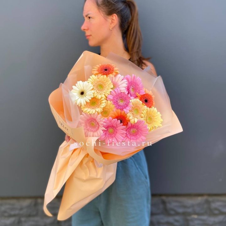 Букет разноцветных гербер в Вологде