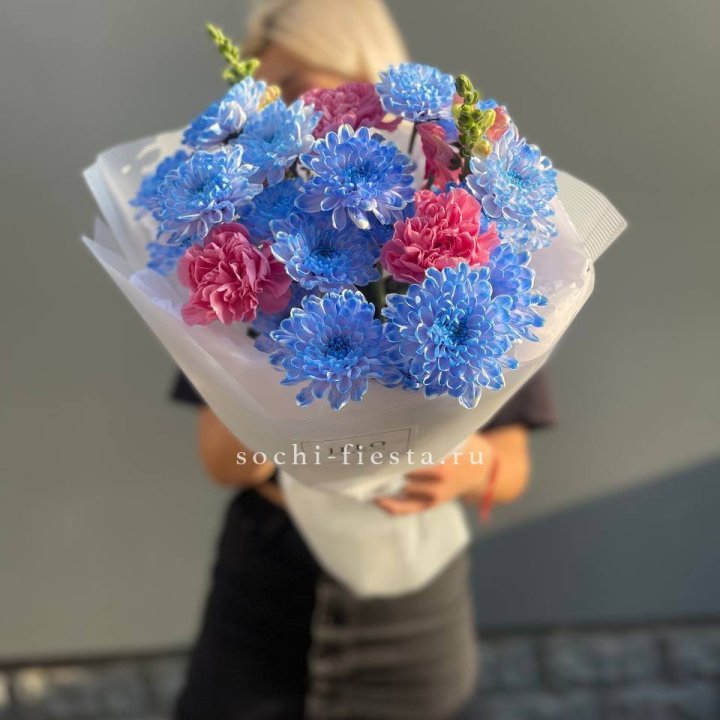 Букет сборный с хризантемой в Вологде