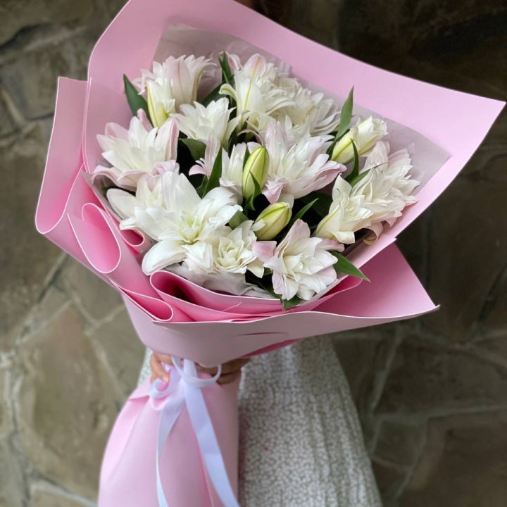 Букет пионовидных лилий №1 в Вологде