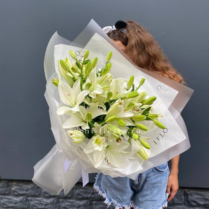 Букет  лилий "Воздушный"  в Вологде