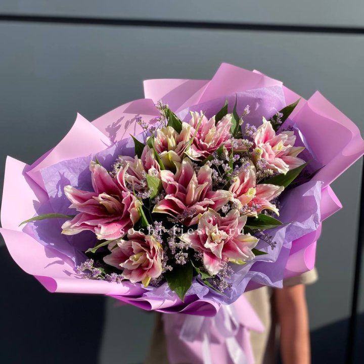 Букет пионовидных лилий №4 в Вологде