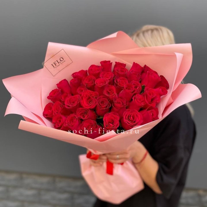 35 красных роз в Вологде