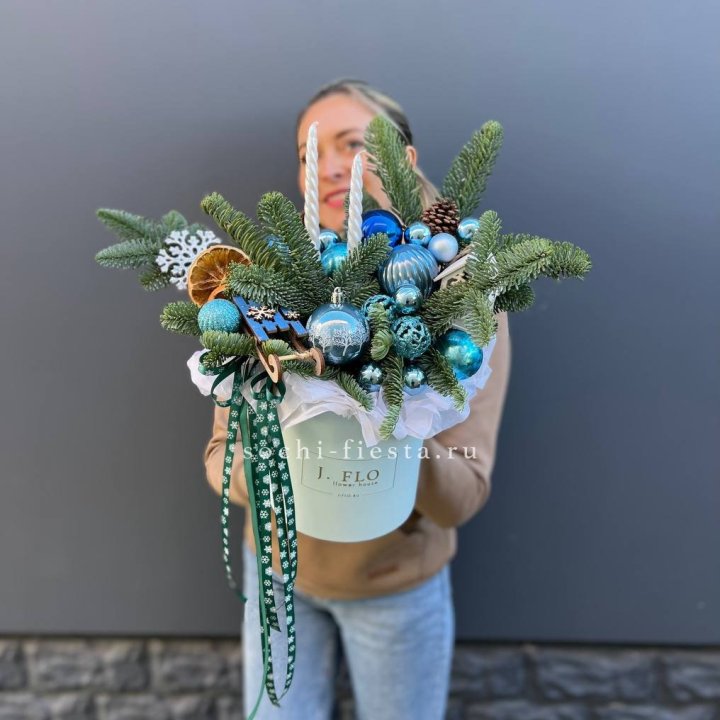 Композиция "Мери крисмас блю" в Вологде