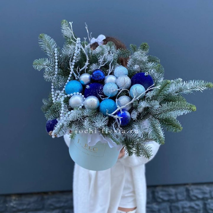 Композиция "Голубая бездна" в Вологде