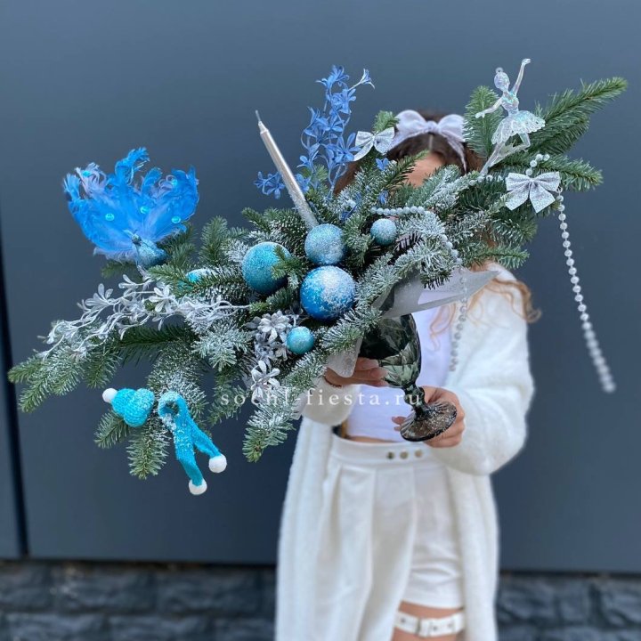 Композиция в бокале голубая в Вологде