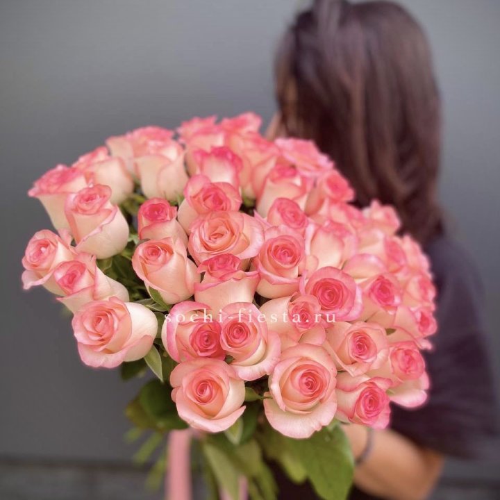 Охапка Роз Джумилия в Вологде
