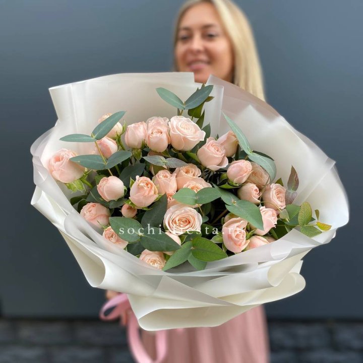 Букет кустовых роз "Фреш" в Вологде