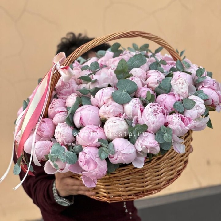 Корзина пионов "75" в Вологде