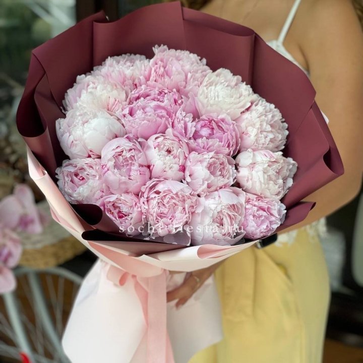 Букет 17 зефирных пионов в Вологде