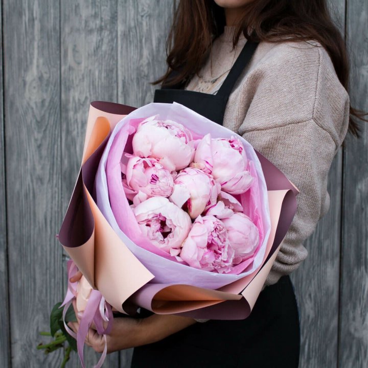 7 зефирных пионов в оформлении в Вологде