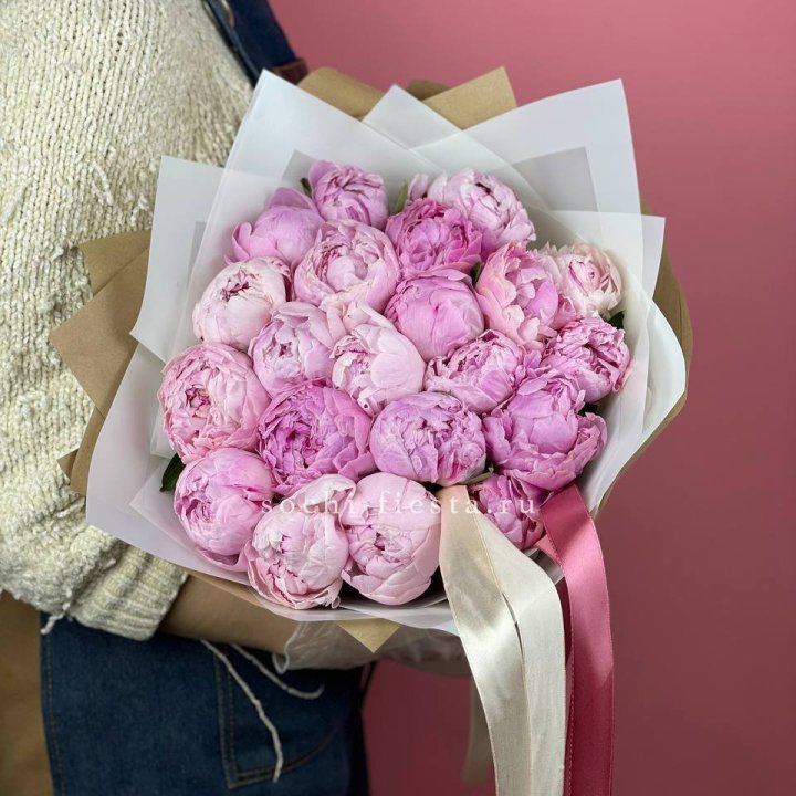 Букет из 21 пионов в Вологде